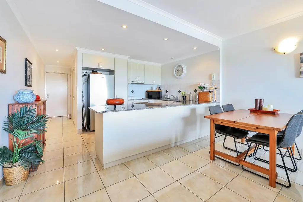 Woolner 2બેડરૂમ Premium Top-Floor Living with Breathtaking City Views