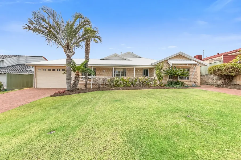 6 Moth Court, Ocean Reef, WA 6027