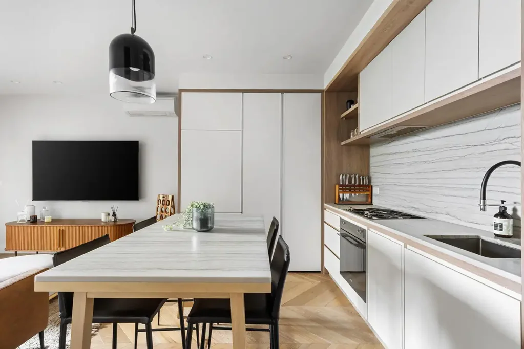 Caulfield North 1房 度假村式生活，尽享现代便利 Resort-Inspired Living with Every Modern Convenience