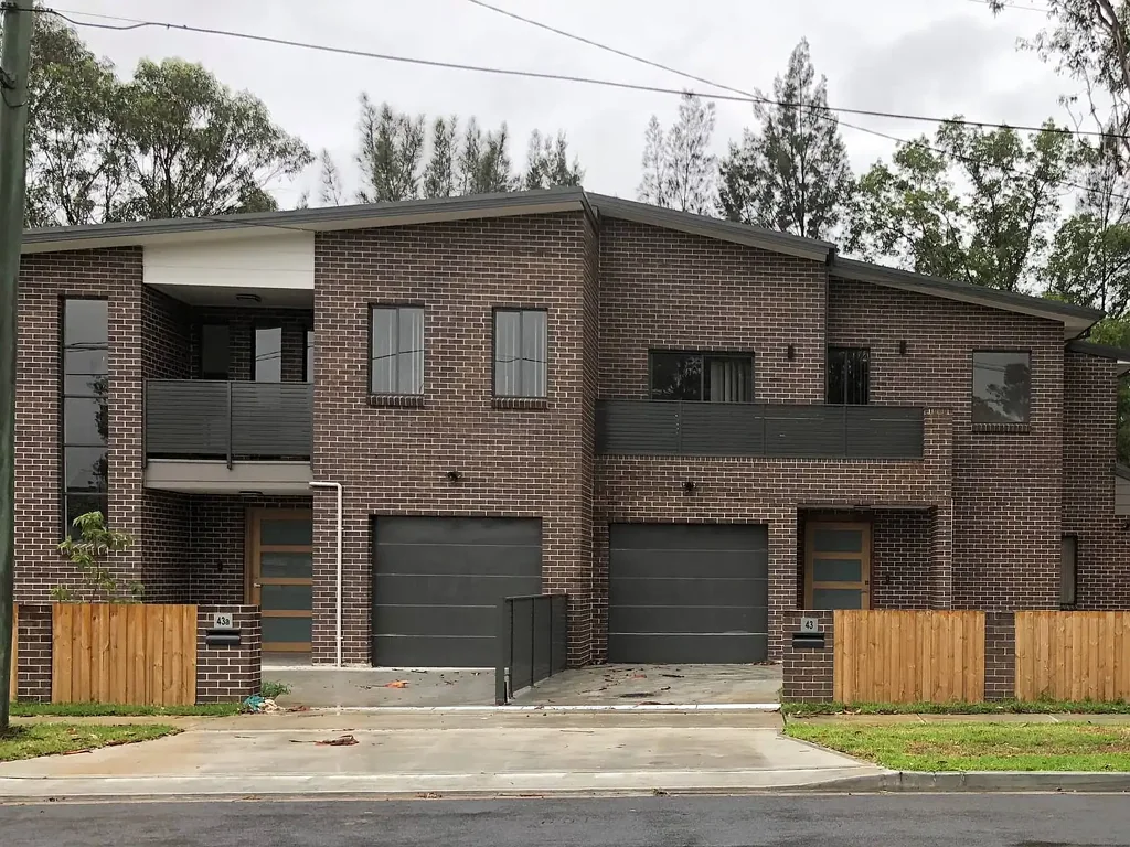 Quality Near New Duplex in Prime Location !!