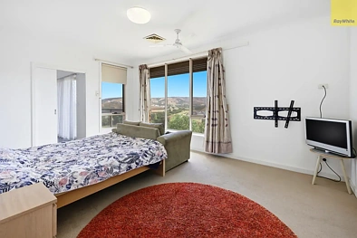 119 Underbank Boulevard, Bacchus Marsh, VIC 3340, 8房, 5浴, House
