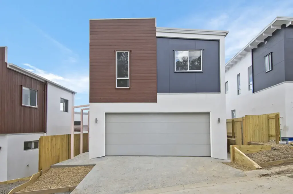 MODERN 4-BED HOME IN STONEWOOD ESTATE