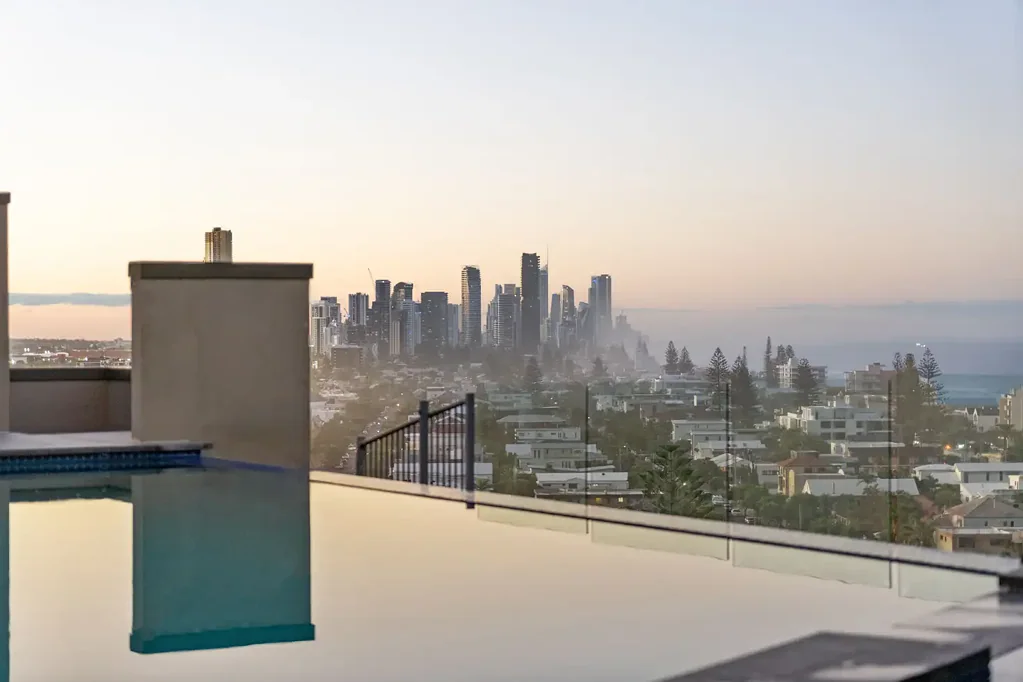 Miami 3कमरा DON’T MISS YOUR OPPORTUNITY TO OWN A PIECE OF THE GOLD COAST