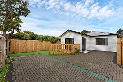 Otara 3 Bedroom Near-New Single-Level Gem – Only 1 Year Old!