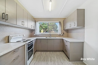 92 Besline Street, Kuraby, QLD 4112, 5 slaapkamers, 2 badkamers, House