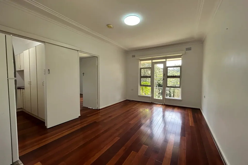 Spacious 1 Bedroom Granny Flat