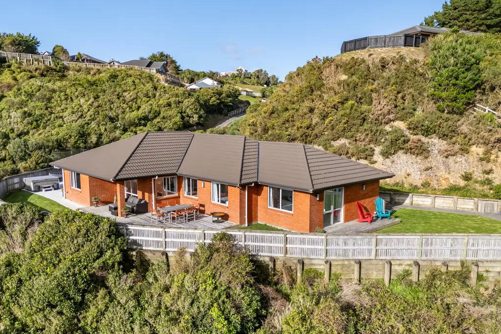 Maungaraki 4Moenga Four Bedroom Modern, Family Living - Rural Views!