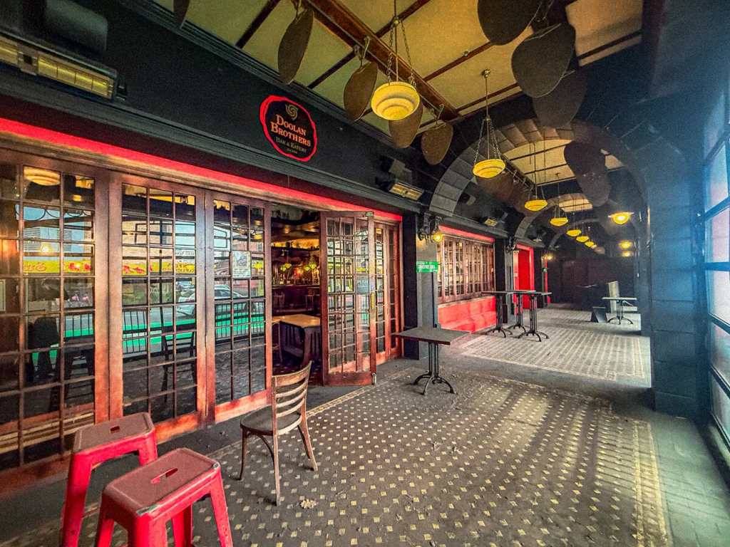 Newmarket High-Exposure Hospitality Space – 870sqm Corner Site