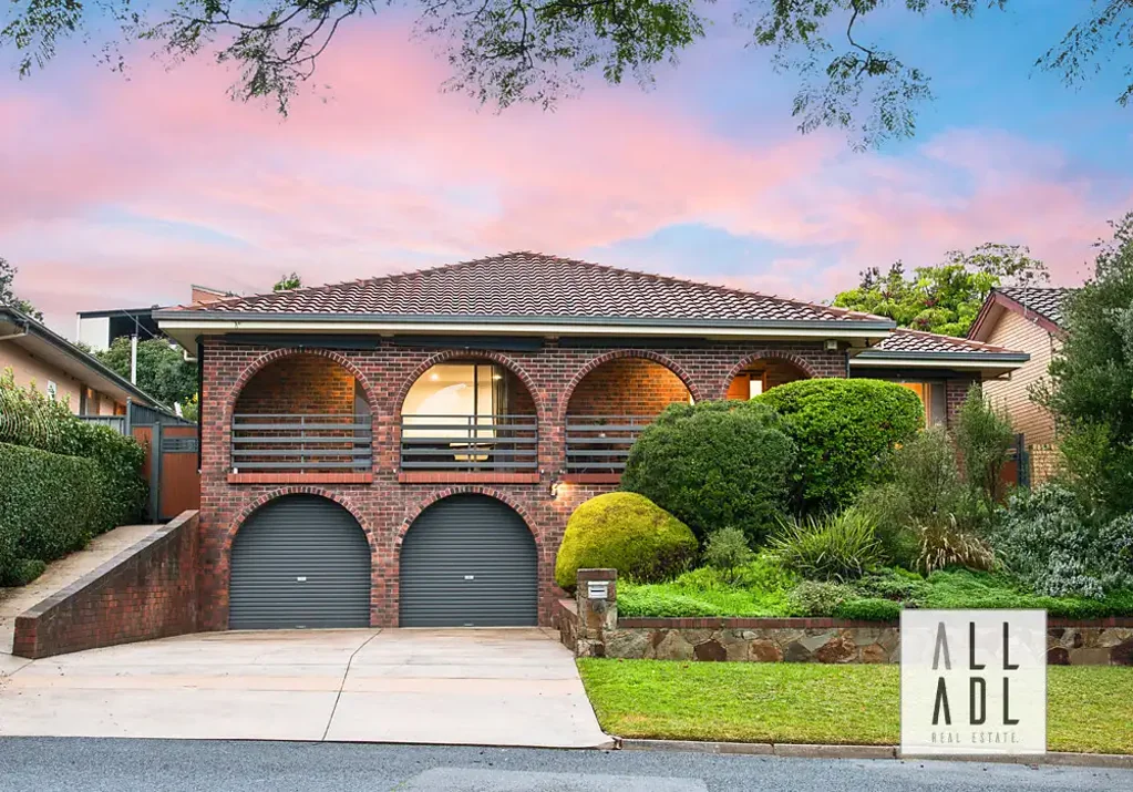 Highbury 4બેડરૂમ Linear Park and Tree-Lined Streets Lead to this Magnificent Family Home