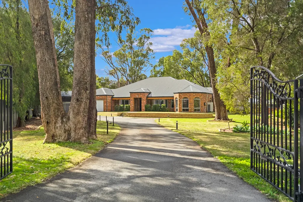 7 Balwina Road, Greenfields, WA 6210