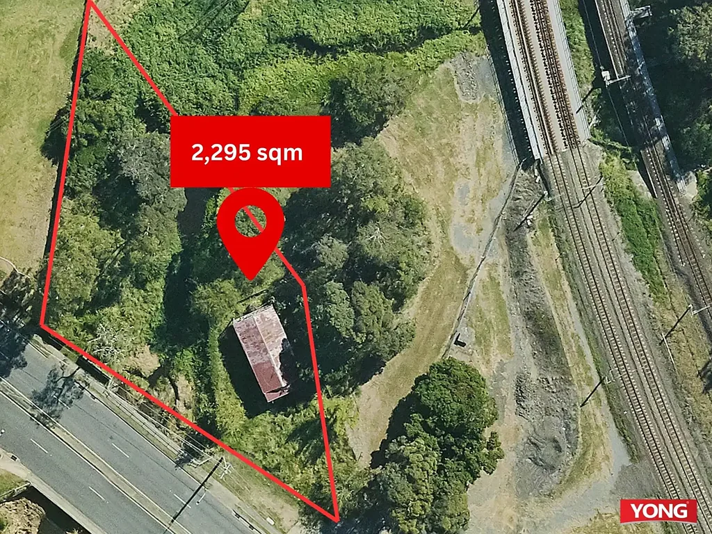 Sunnybank 3બેડરૂમ Massive 2,295mÂ² Sunnybank Land Holding with Creek Frontage