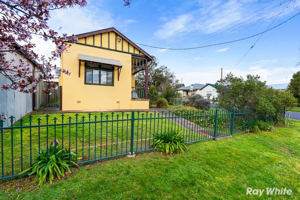 22 Stewart Street, Junee, NSW 2663