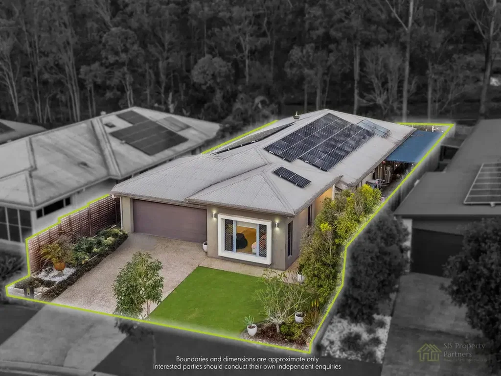 Mount Cotton 4chambre Modern Family Living with Solar, Multiple Living Areas & Exceptional Lifestyle in Mount Cotton