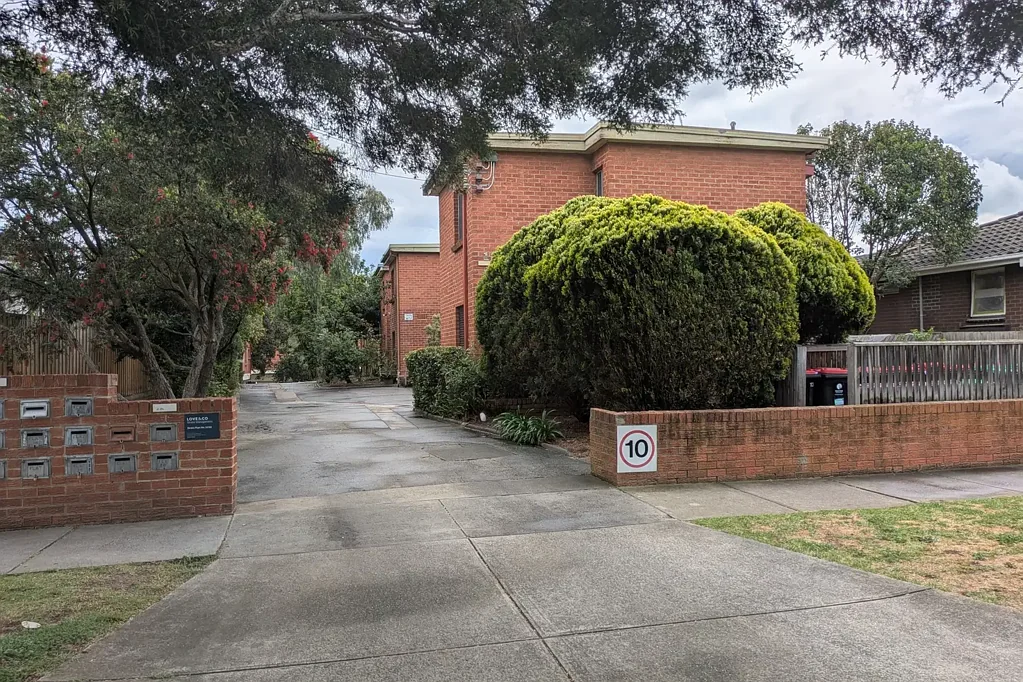 Secret Garden and full light natural