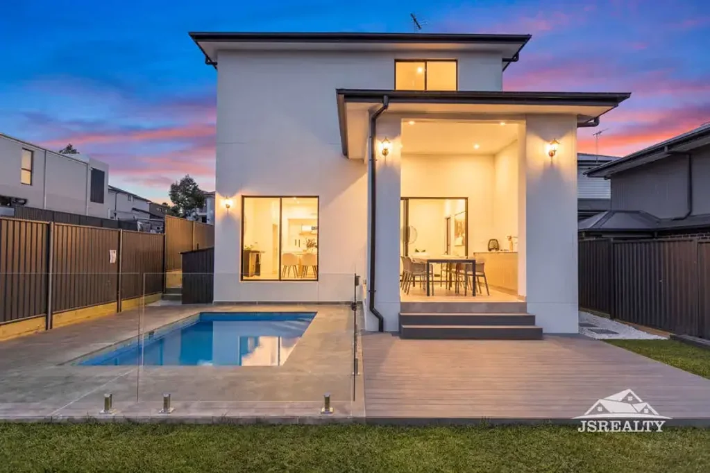 Box Hill 5Zimmer Brand -New Custom-Custom Built Luxury with Poolside Living .