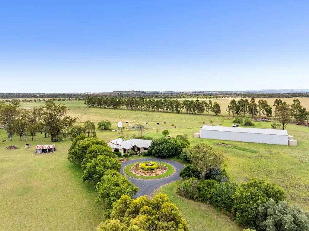Brymaroo "Newington" Premium cattle & cropping country in a prime location!