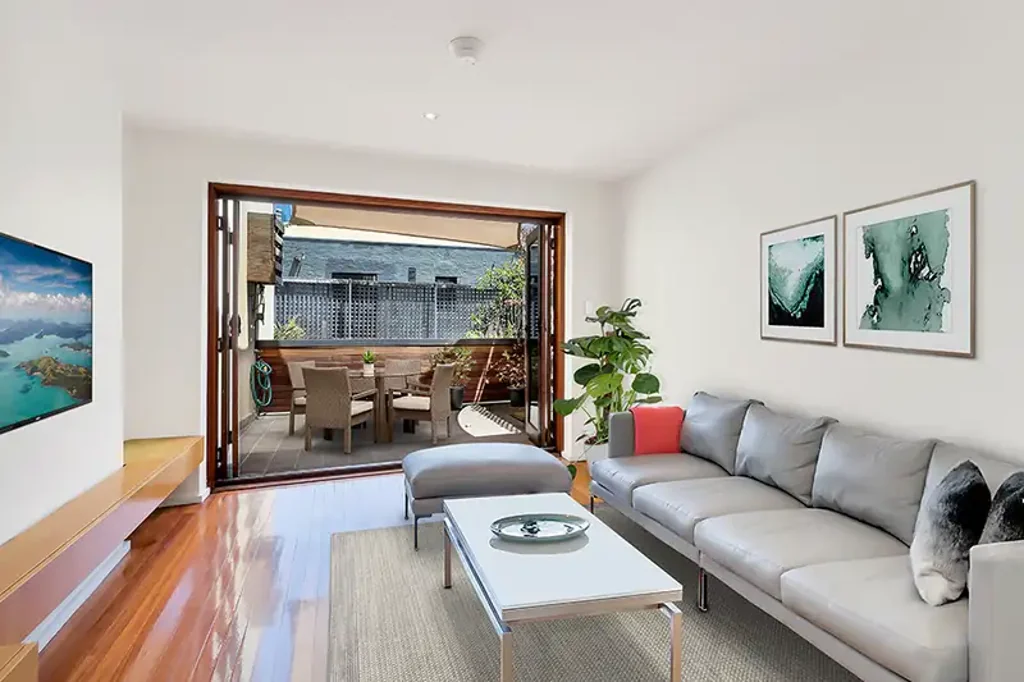 Two Bedroom Terrace With Study And Courtyard/Balcony