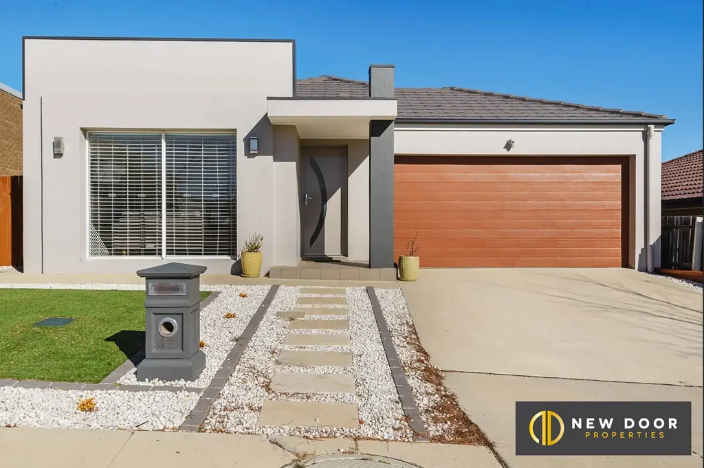Bonner 4 Bedroom Contemporary Family Living in a Prime Location!