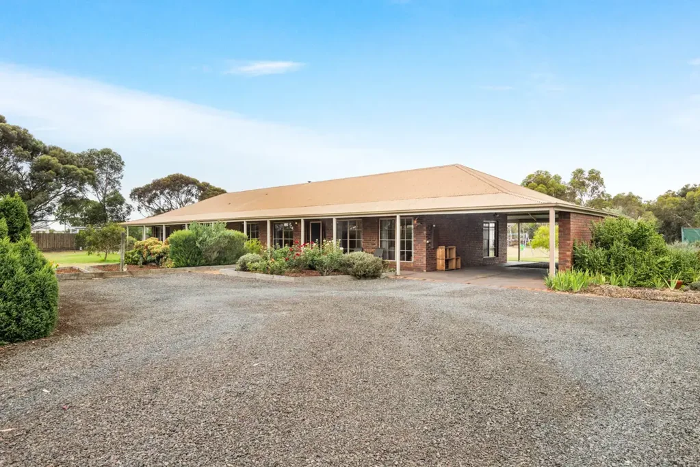 Bannockburn 4部屋 Solid Family Home With Potential  - 3.11 Acres (Approx).