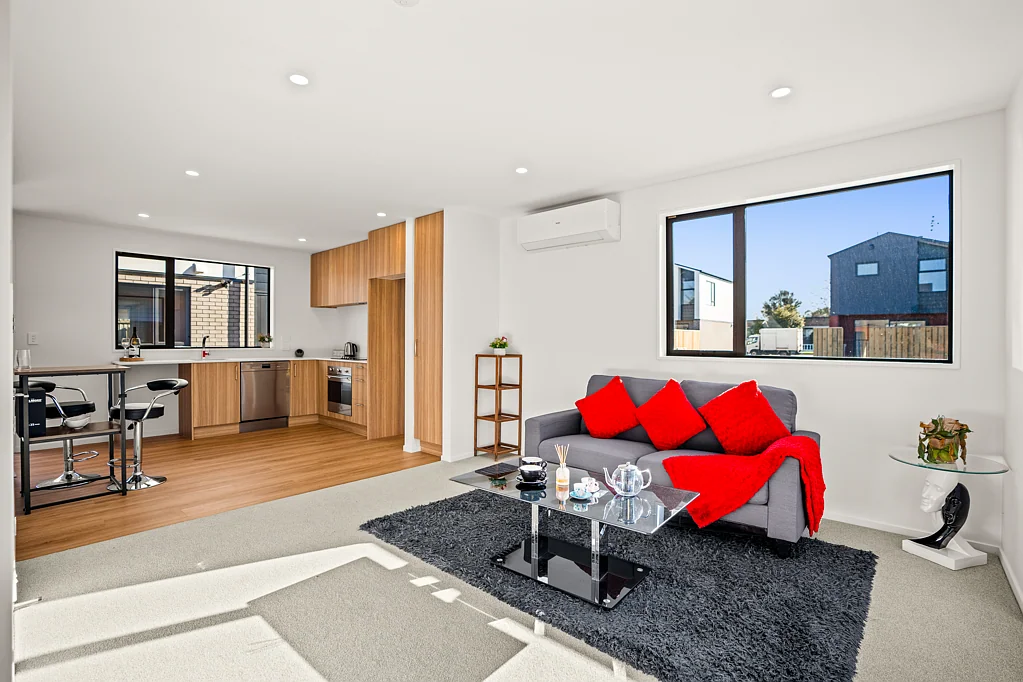 Phillipstown 3房  Ready to move-in ! Make us an offer!