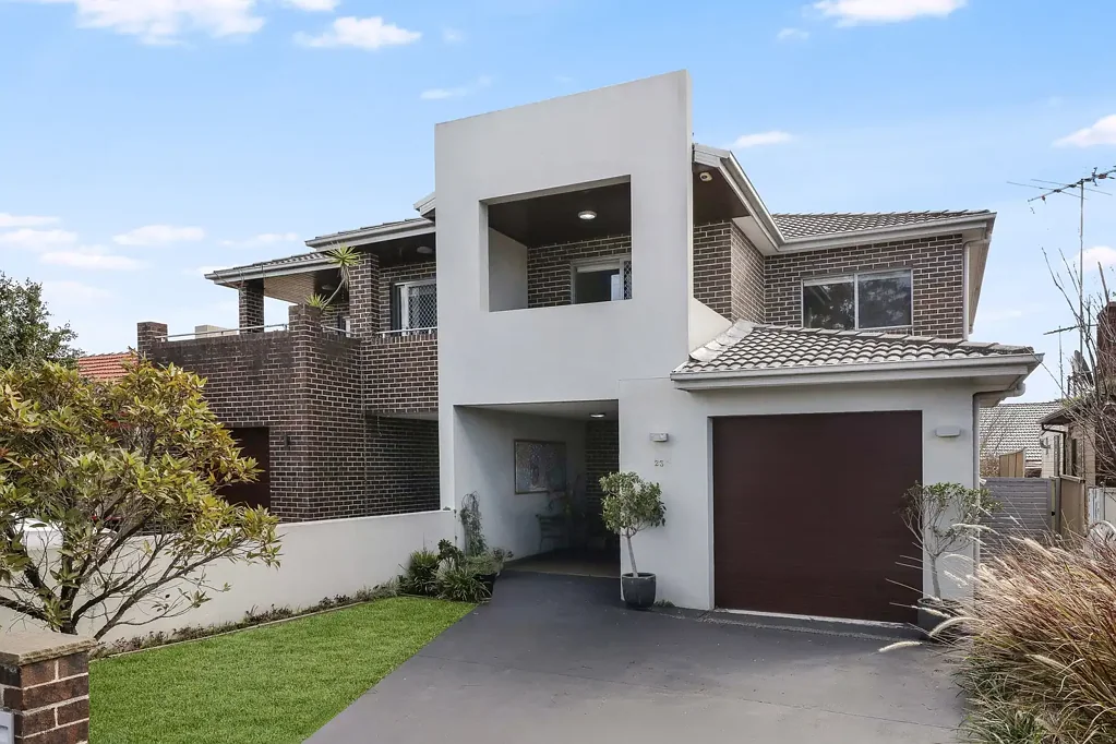 Greenacre 4 Bedroom Smart Design, High Quality