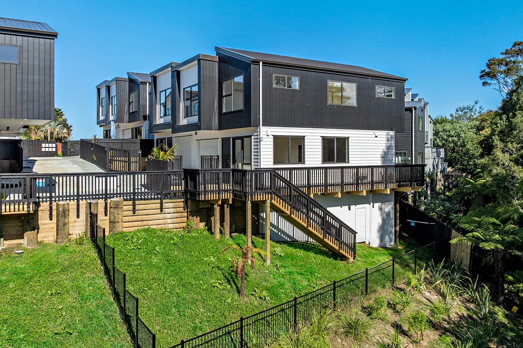13d Tabitha Crescent, Henderson, Waitakere City, Auckland