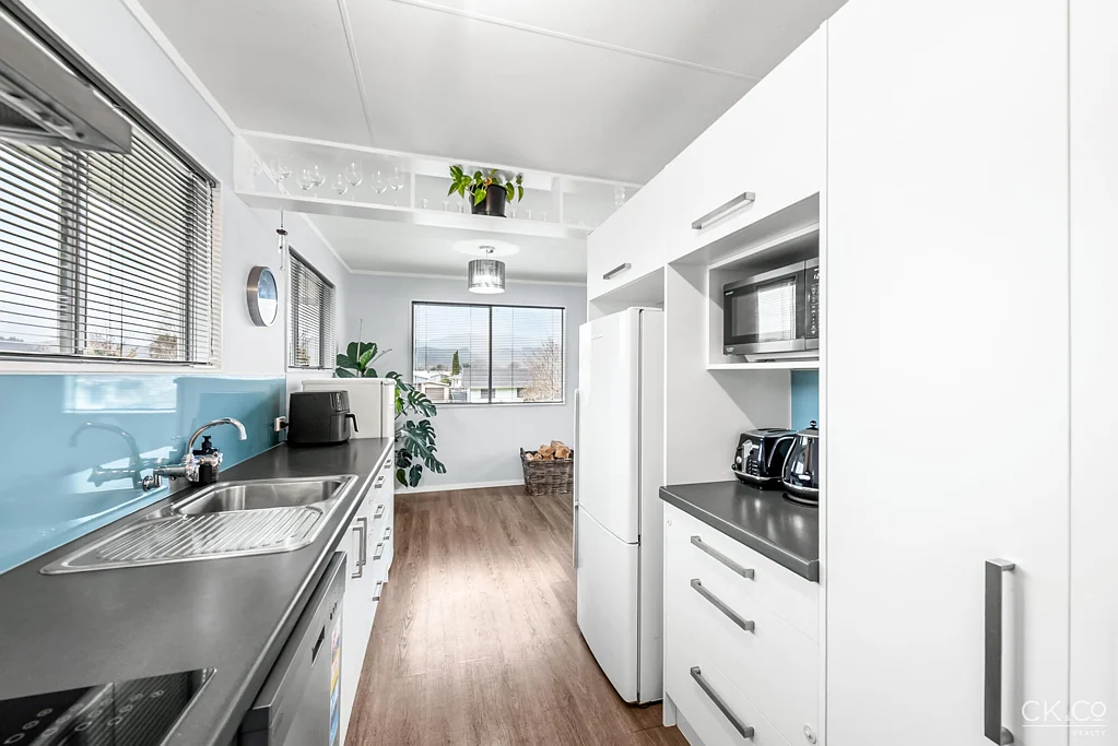 Upper Hutt 3 Slaapkamer PARK IT ALL HERE!