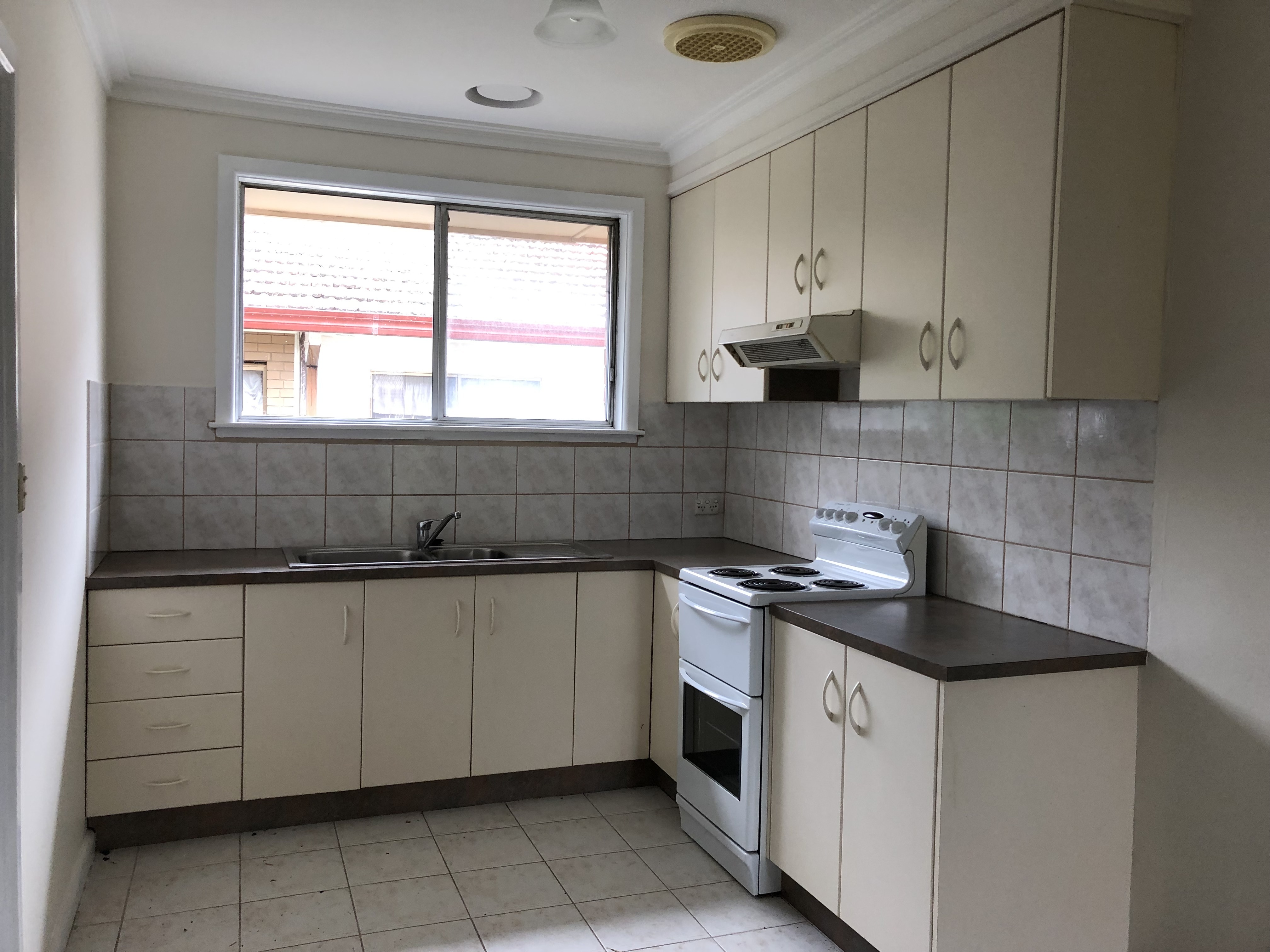 UNIT 2 12 MARGARET ST, MORWELL VIC 3840, 0房, 0浴, Unit