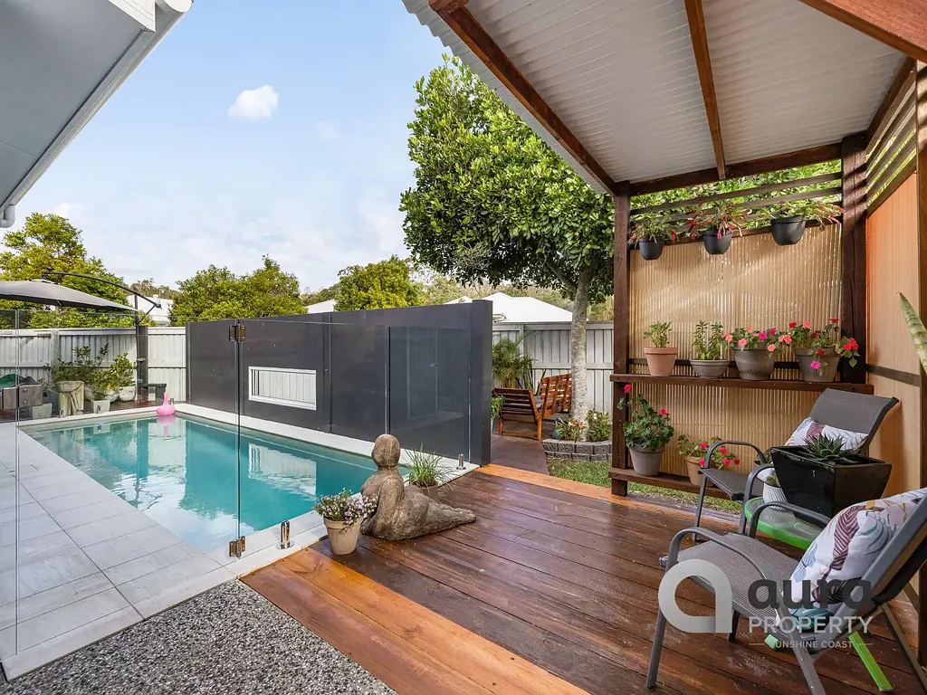 Caloundra West 4房  Spacious Family Home with Pool in the Quiet Arbour Pocket