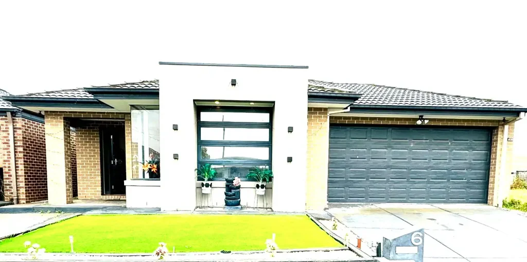 SPECIOUS FOUR BEDROOMS HOUSE WITH SOLAR PANELS !!!