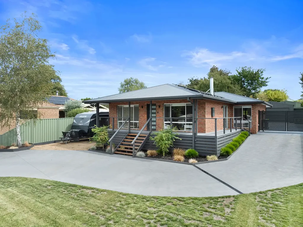 Mansfield 4房  Elegant Family Home, Meticulously Renovated, Prime Location