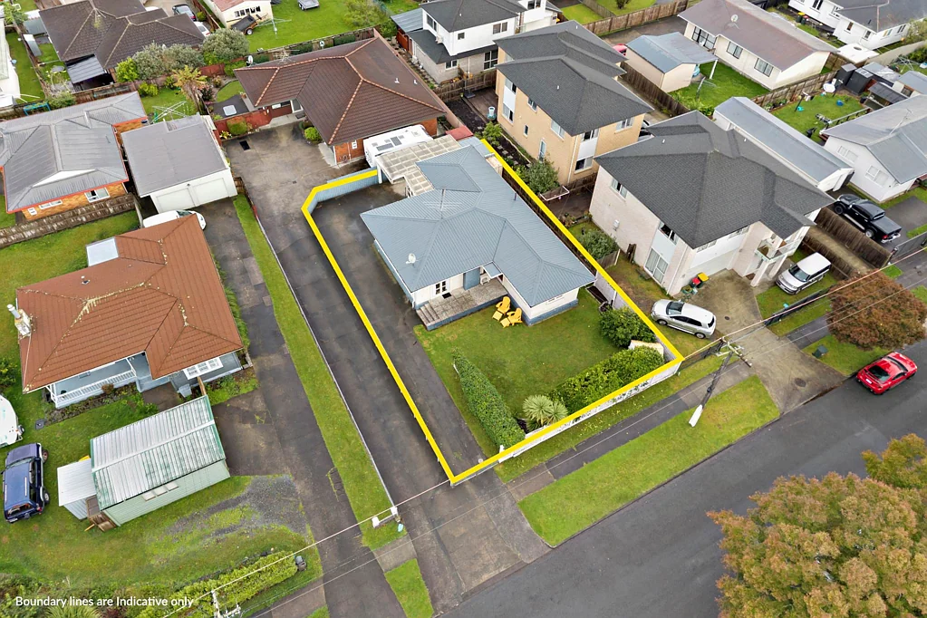 Papakura 3房  STANDALONE + ROAD FRONTAGE + CENTRAL LOCATION ...