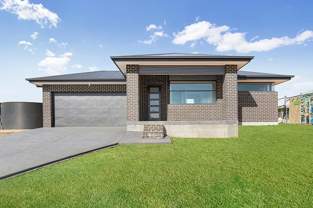 Bungendore 4房  Family-Sized Luxury with Rural Charm