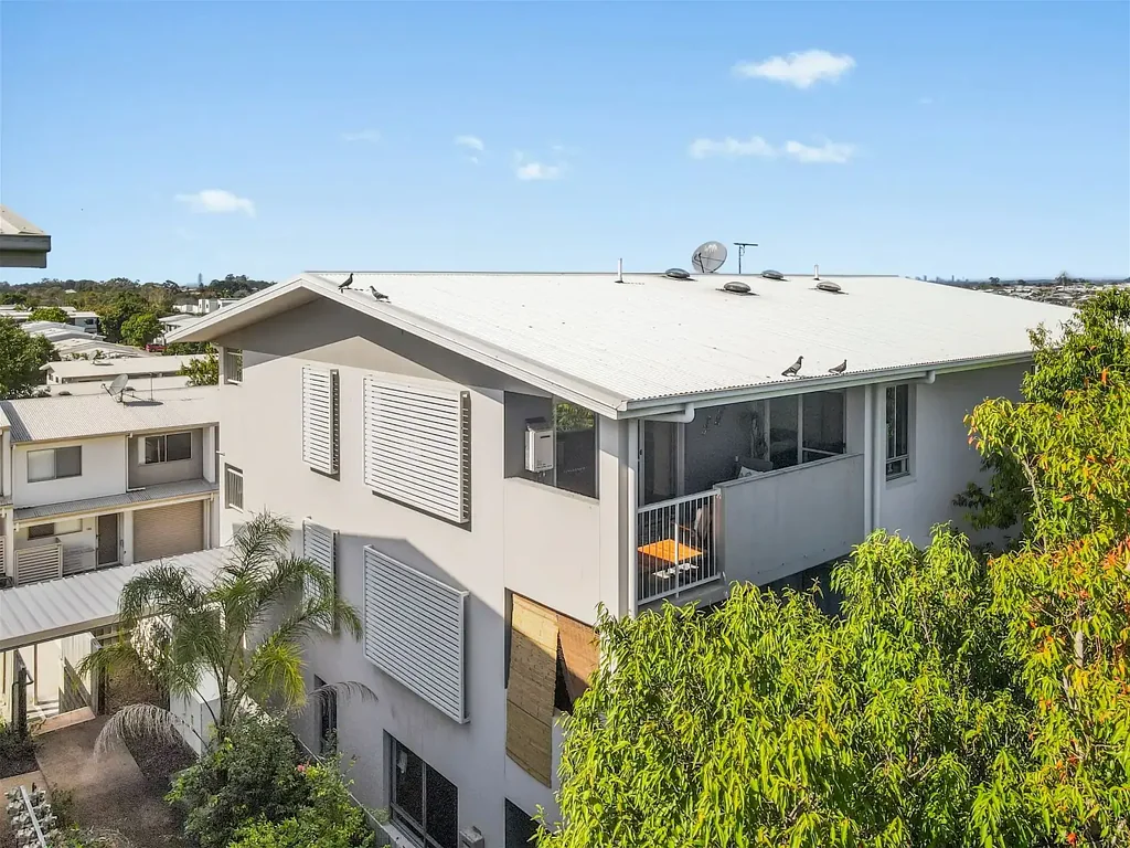 Mango Hill 2Kwarto Move In Ready – Top floor living with views in a Prime Location!