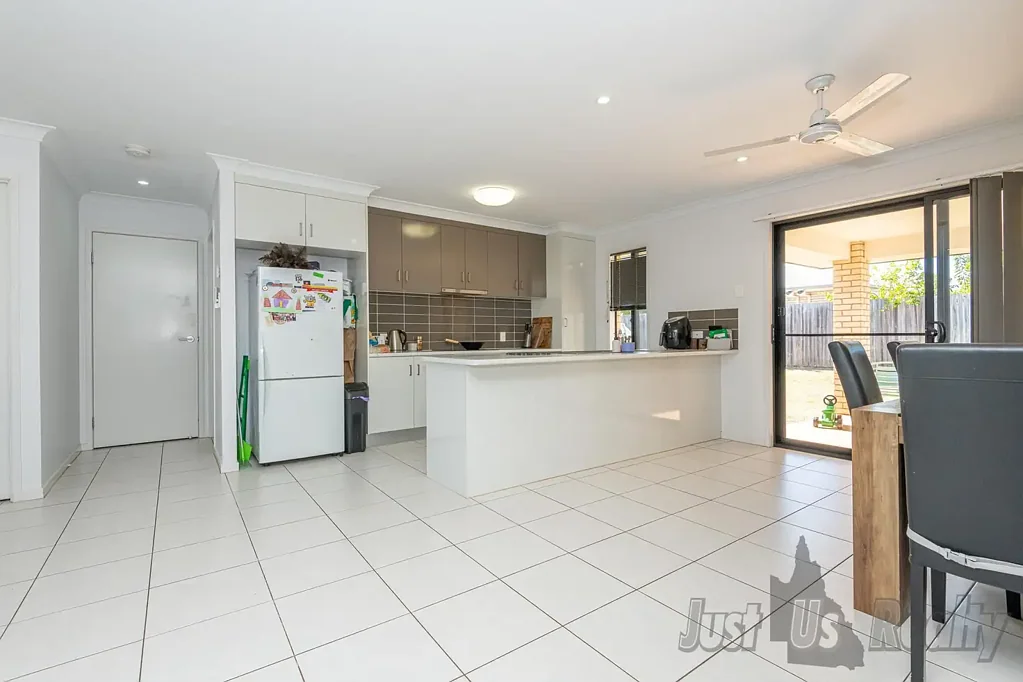 3 Kirkwood Street, Branyan, QLD 4670