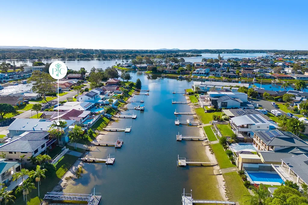 Port Macquarie 4房  Ultimate Waterfront Dream Home with Breathtaking Views