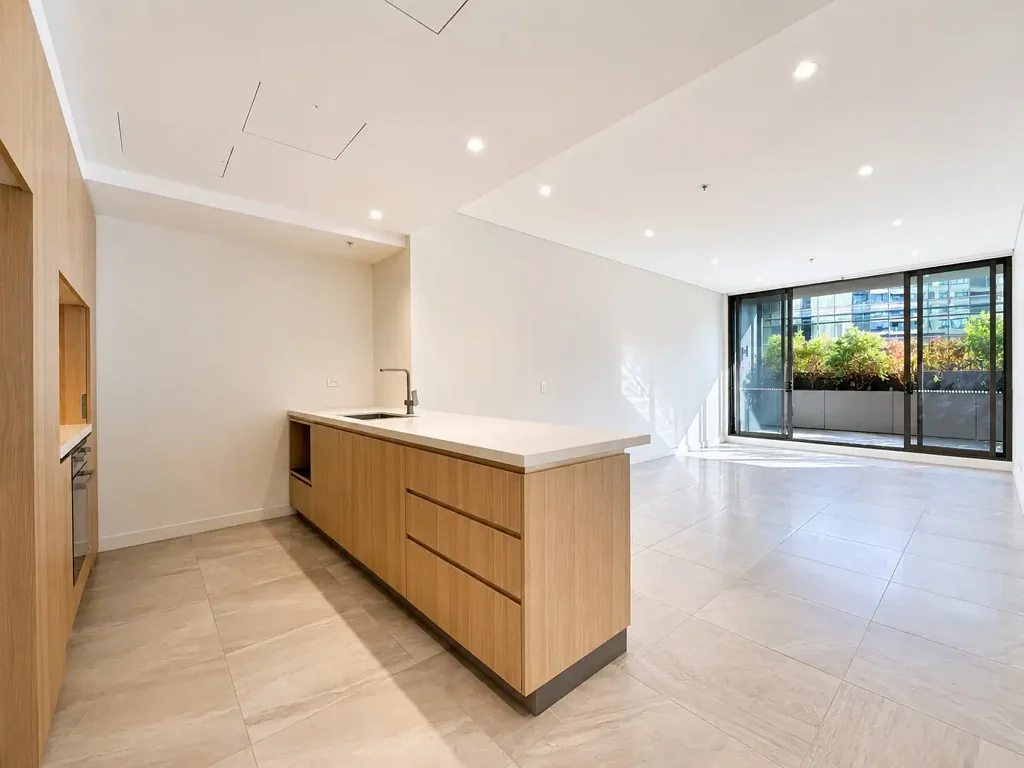 Spectacular Modern One Bedroom + Study Area