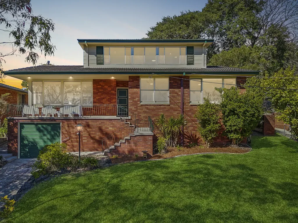 Asquith 4chambre Versatile Family Home with Leafy Outlooks