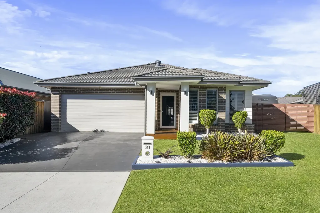 Oran Park 4 Slaapkamer RESORT-STYLE LUXURY MEETS EVERYDAY FAMILY LIVING