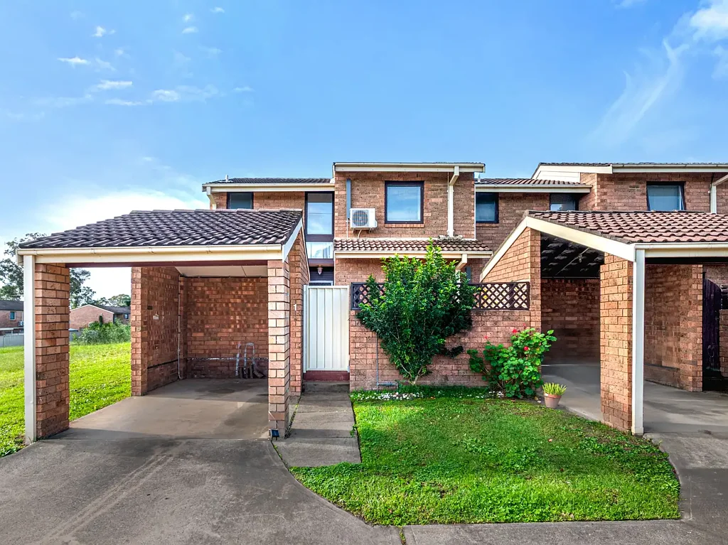 1/56 Woodhouse Drive, Ambarvale, NSW 2560