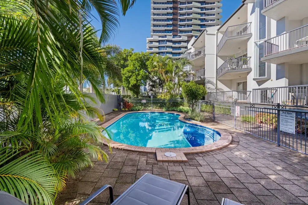 Surfers Paradise 2 Slaapkamer Opportunity Awaits - Convenient Chevron Island Living