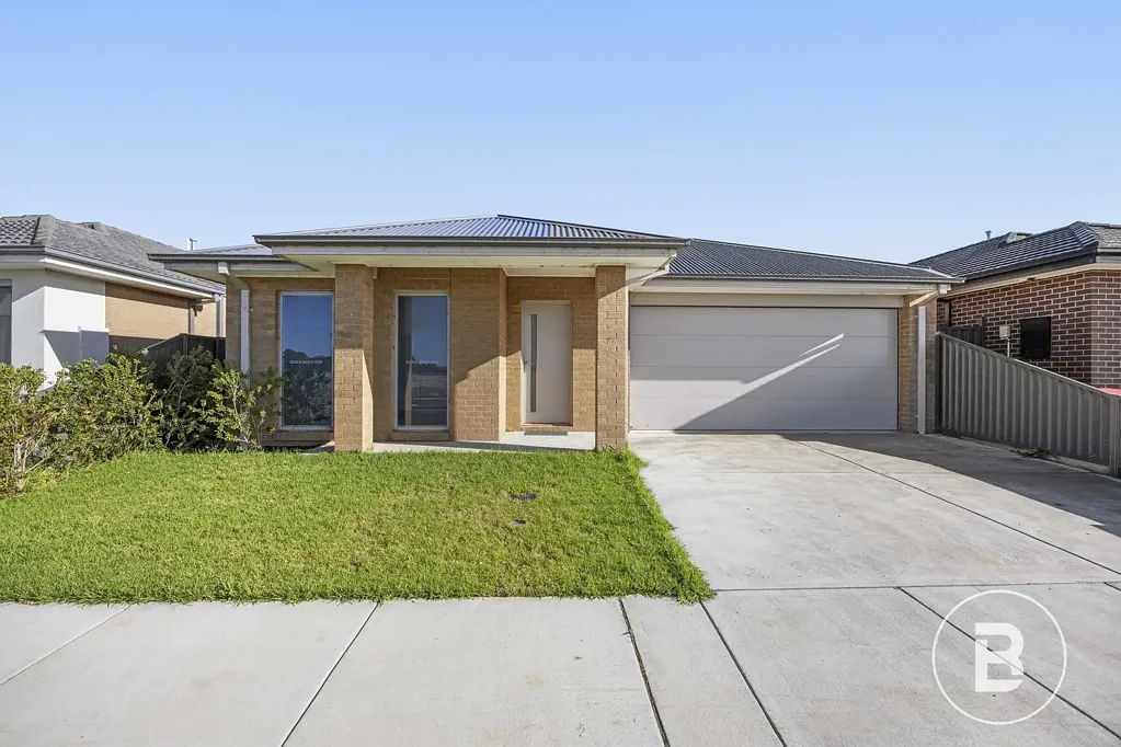 MODERN FOUR BEDROOM FAMILY HOME IN POPULAR WINTER VALLEY