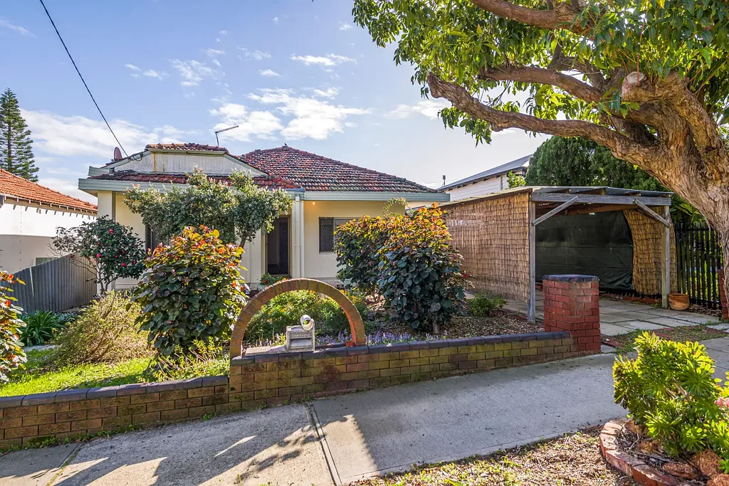 74 Bondi Street, Mount Hawthorn, WA 6016