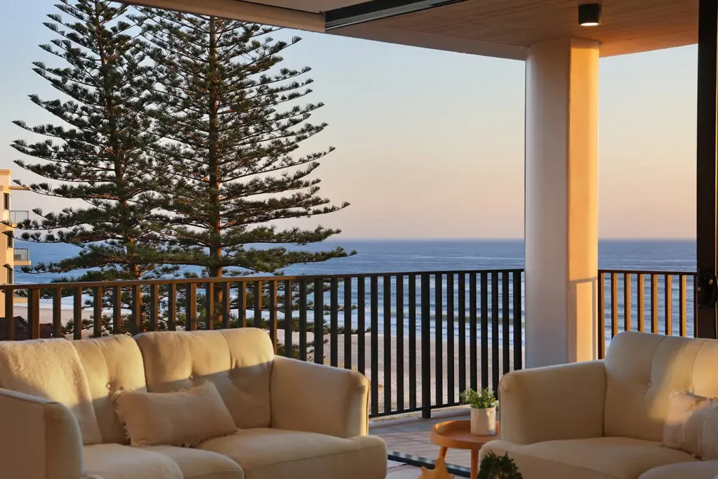 Palm Beach 3Kwarto Perfect North-East Aspect, Move In Ready!