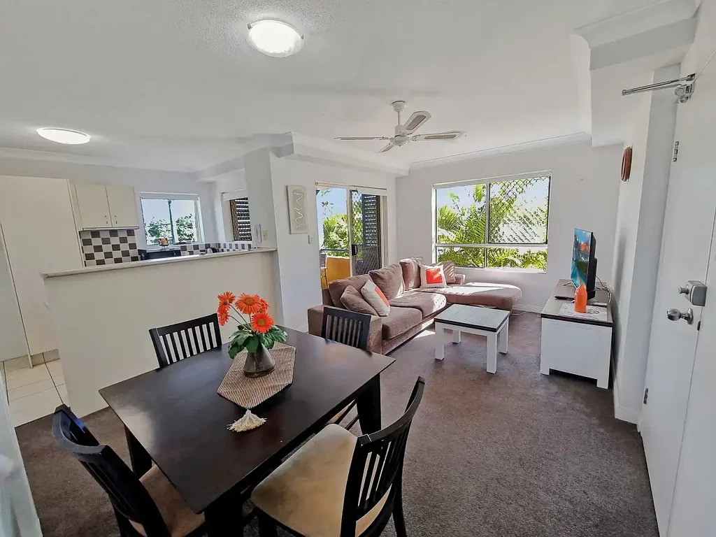 FULLY FURNISHED CHEVRON ISLAND UNIT