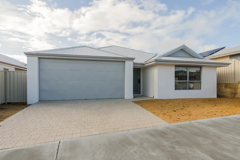 Modern Family Home in Golden Bay