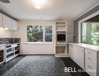 217 Courtneys Road, Belgrave South, East Melbourne, 4部屋, 1バスルーム, House