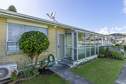 2/13 Linden Avenue, Tawa