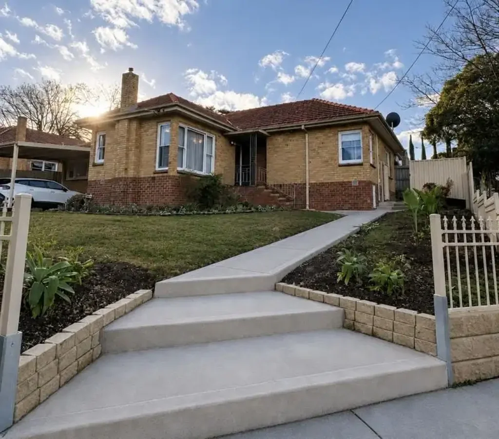 4 bedroom home in quiet Balwyn location