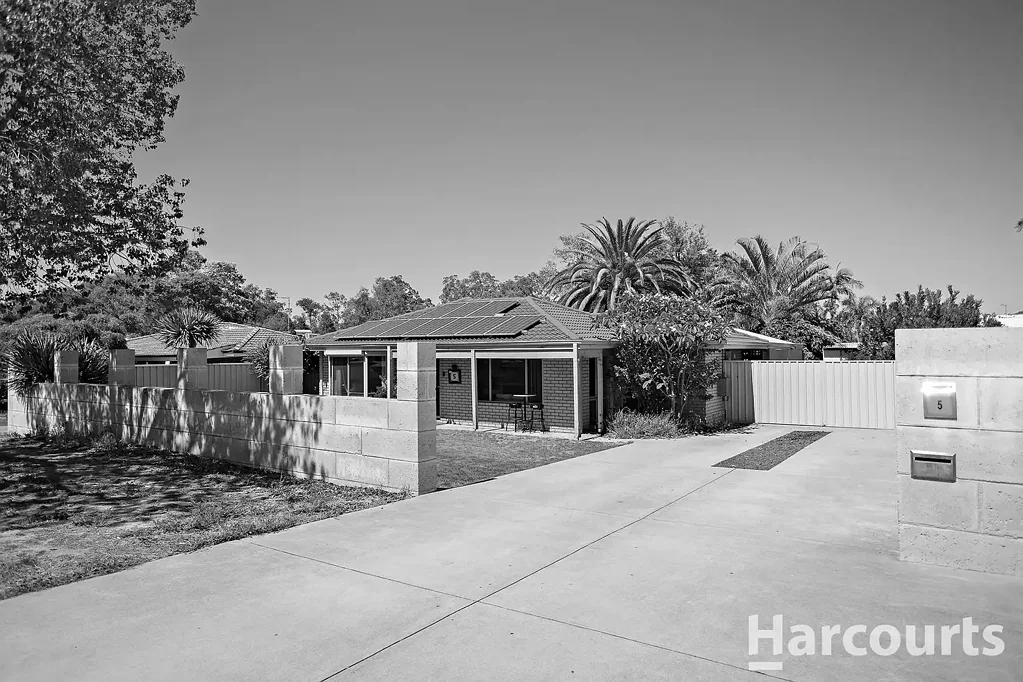 5 Doongin Place, Greenfields, WA 6210